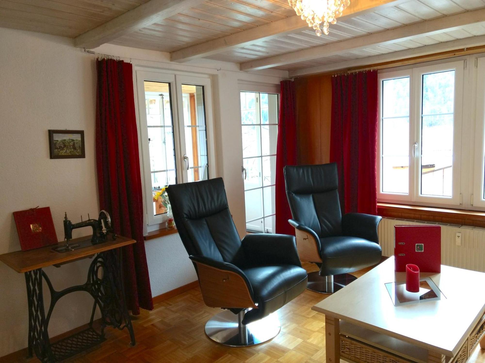 Mountain-Panorama Apartment Meiringen Bilik gambar